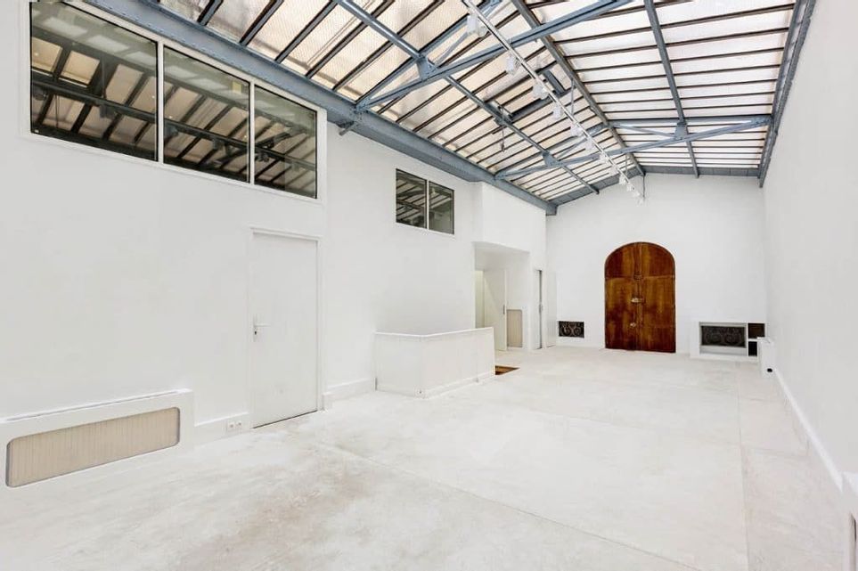 Photo de la boutique Galerie avec grande verrière 1